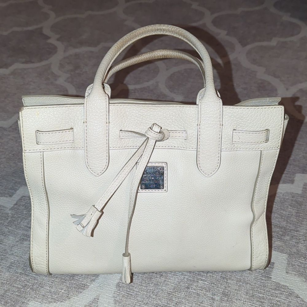 Vintage Y2K Dooney & Bourke Alto Tassel Tote in Bone Leather